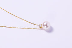 Moon | Pearl & Zircon Necklace™