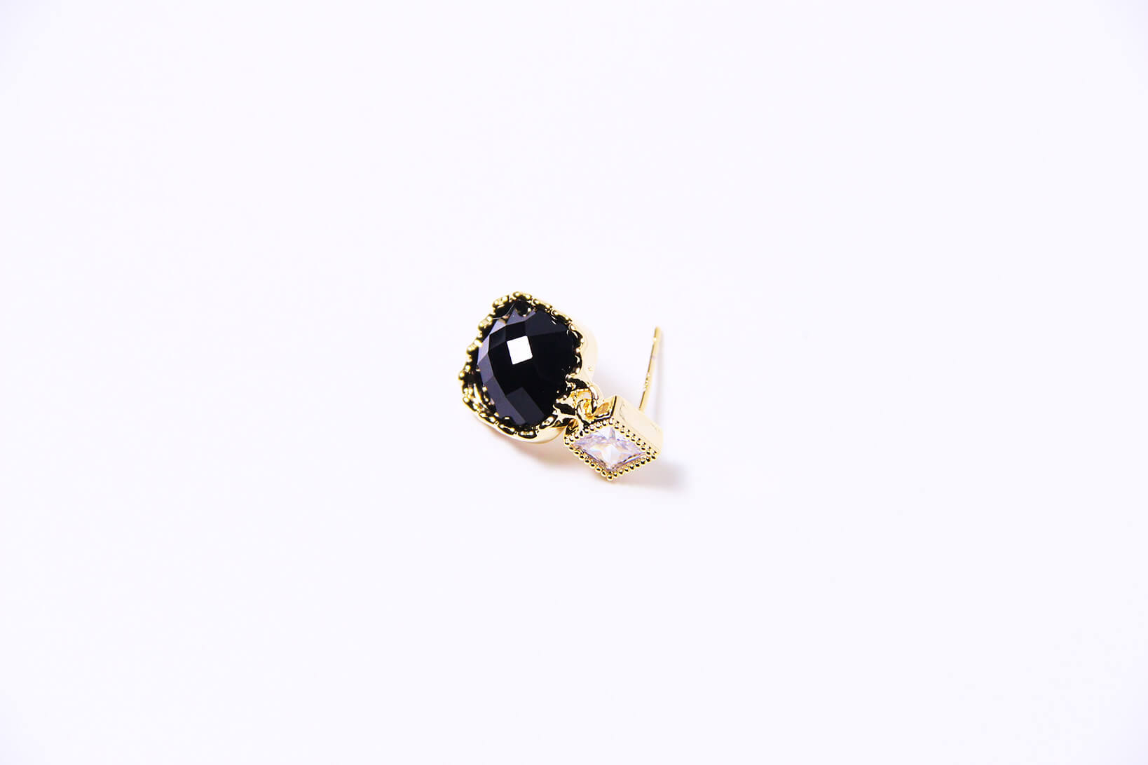 Gold Midnight｜Zircon Earrings™